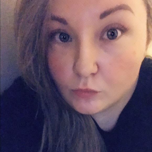 Meet your Posher, Melissa - Picture 1 of 1